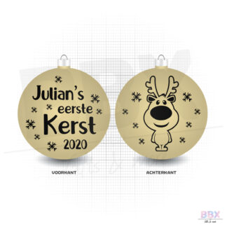Kerstbal 'Eerste Kerst met naam, jaar en rendier' (Champagne bal met zwarte tekst) door BBX Gifts & More